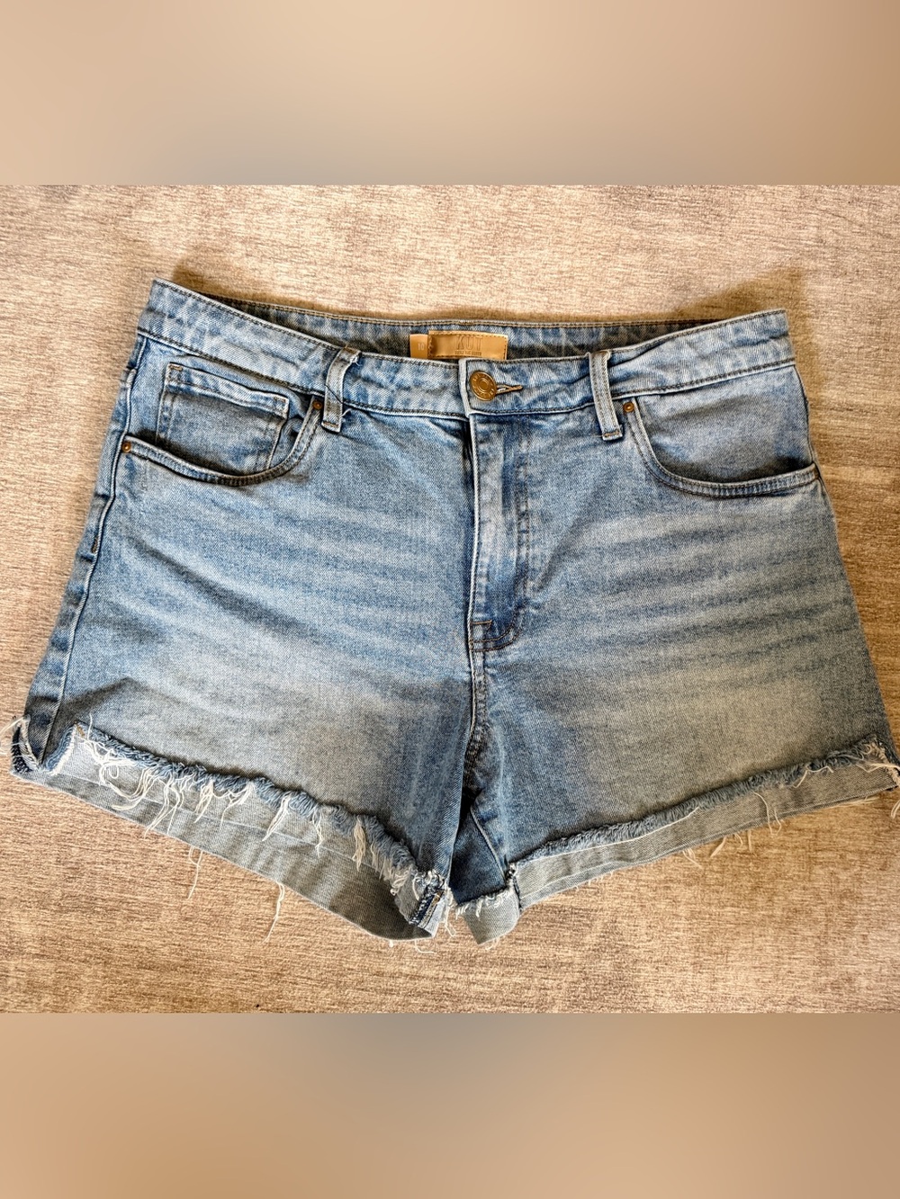 Kut from the Kloth Denim Jean short